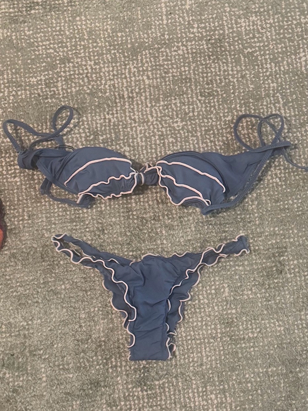 Vix Paula Hermanny Women's Blue Bikini Set with Light Pink Contrast Trim